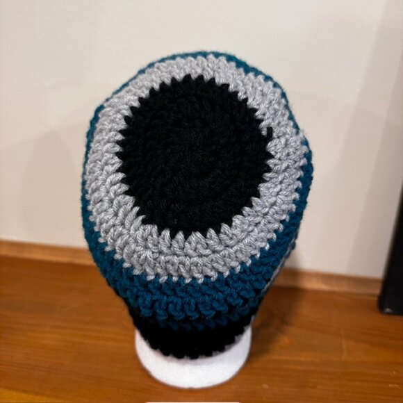 Teal and Black Stripe Hand Knit / Crochet Unisex Winter Beanie NEW - Picture 3 of 6